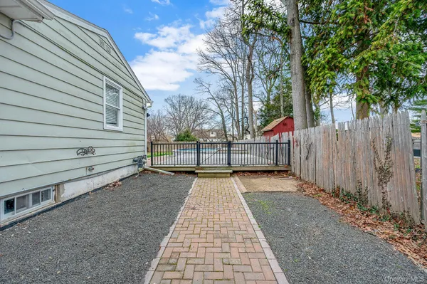 $570,000 | 317 Centre Avenue, Lindenhurst, NY 11757