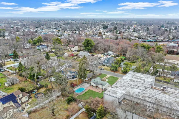 $570,000 | 317 Centre Avenue, Lindenhurst, NY 11757