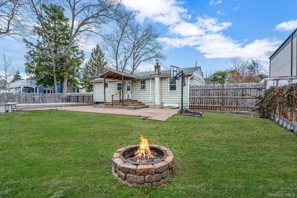 $570,000 | 317 Centre Avenue, Lindenhurst, NY 11757