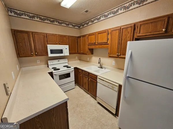 $1,750 | 407 Peachtree Club Drive, Peachtree City, GA 30269