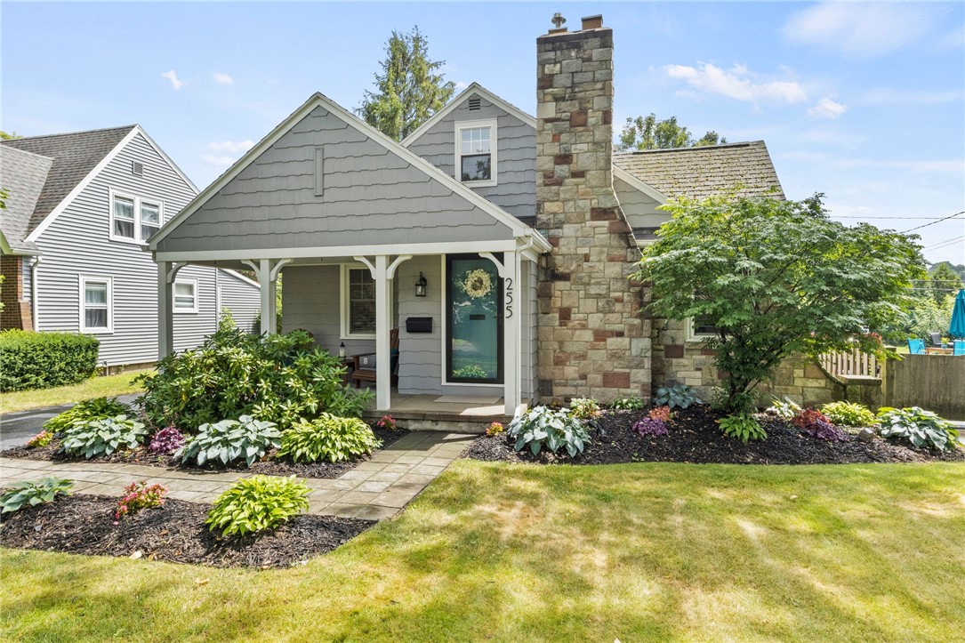 255 Thorncliffe Drive Irondequoit, NY 14617 - Photo 3 of 48