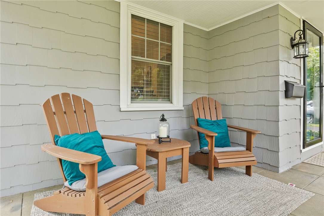 255 Thorncliffe Drive Irondequoit, NY 14617 - Photo 4 of 48