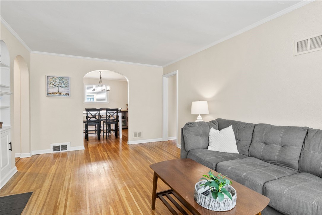 255 Thorncliffe Drive Irondequoit, NY 14617 - Photo 8 of 48