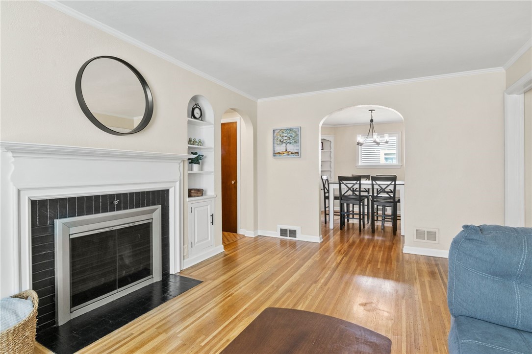 255 Thorncliffe Drive Irondequoit, NY 14617 - Photo 9 of 48