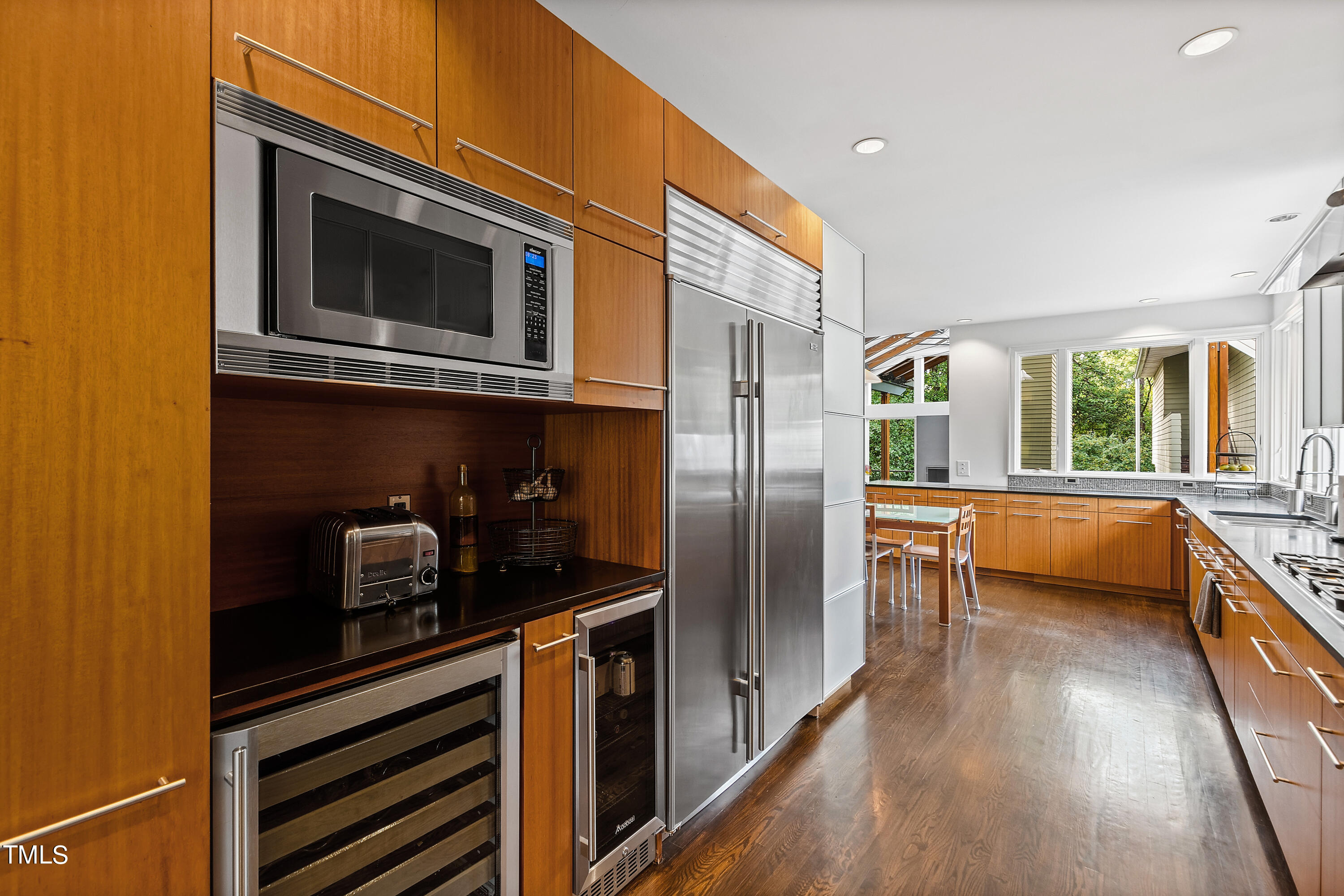2212 The Circle Raleigh, NC 27608 - Photo 32 of 88 Kitchen