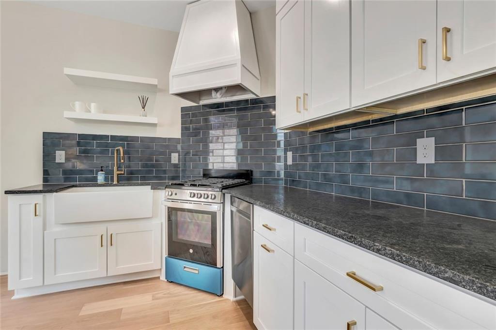 124 Morgan Street Senoia, GA 30276 - Photo 3 of 27