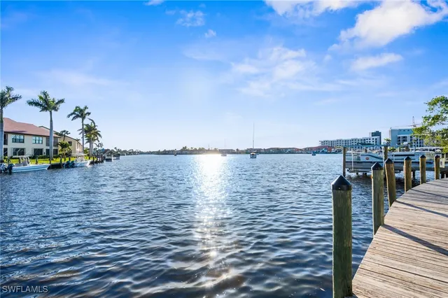 $279,000 | 610 Victoria Drive, Unit 101C, Cape Coral, FL 33904