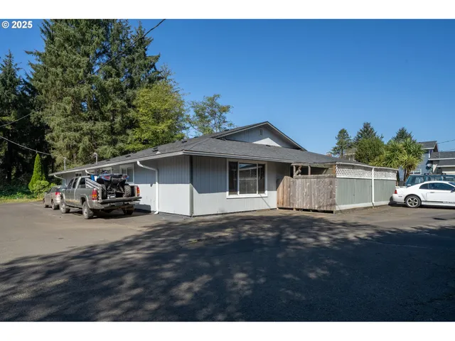 a view of a car in front of house