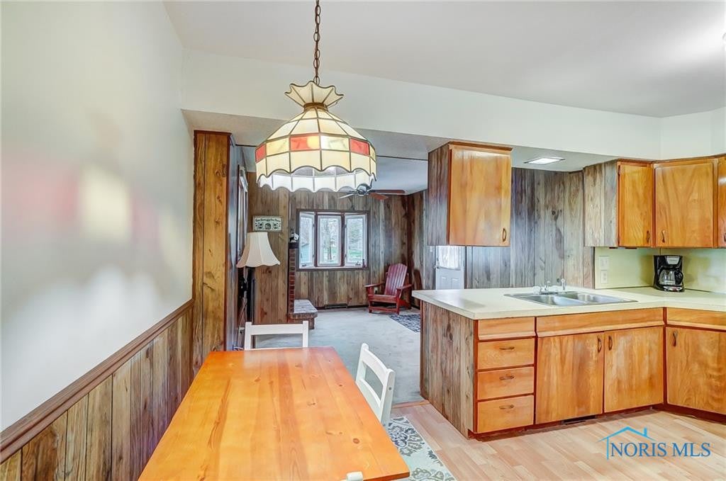 1106 Rosedale Street Maumee, OH 43537 - Photo 5 of 41 Gallery Image 5