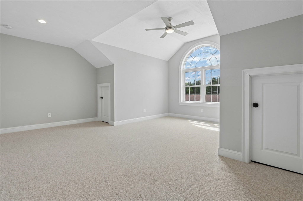 129 Derby Street Worcester, MA 01604 - Photo 30 of 41