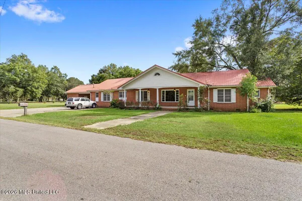 $264,900 | 140 Myrtle Street, Taylorsville, MS 39168