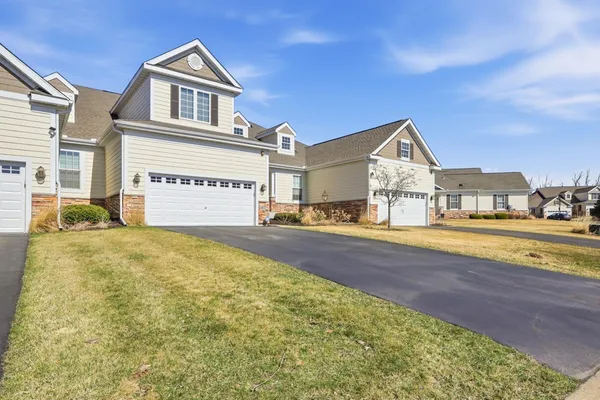 $700,000 | 1455 Steeplechase Lane, Unit 54, Eagan, MN 55122