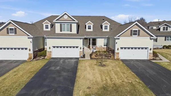 $700,000 | 1455 Steeplechase Lane, Unit 54, Eagan, MN 55122