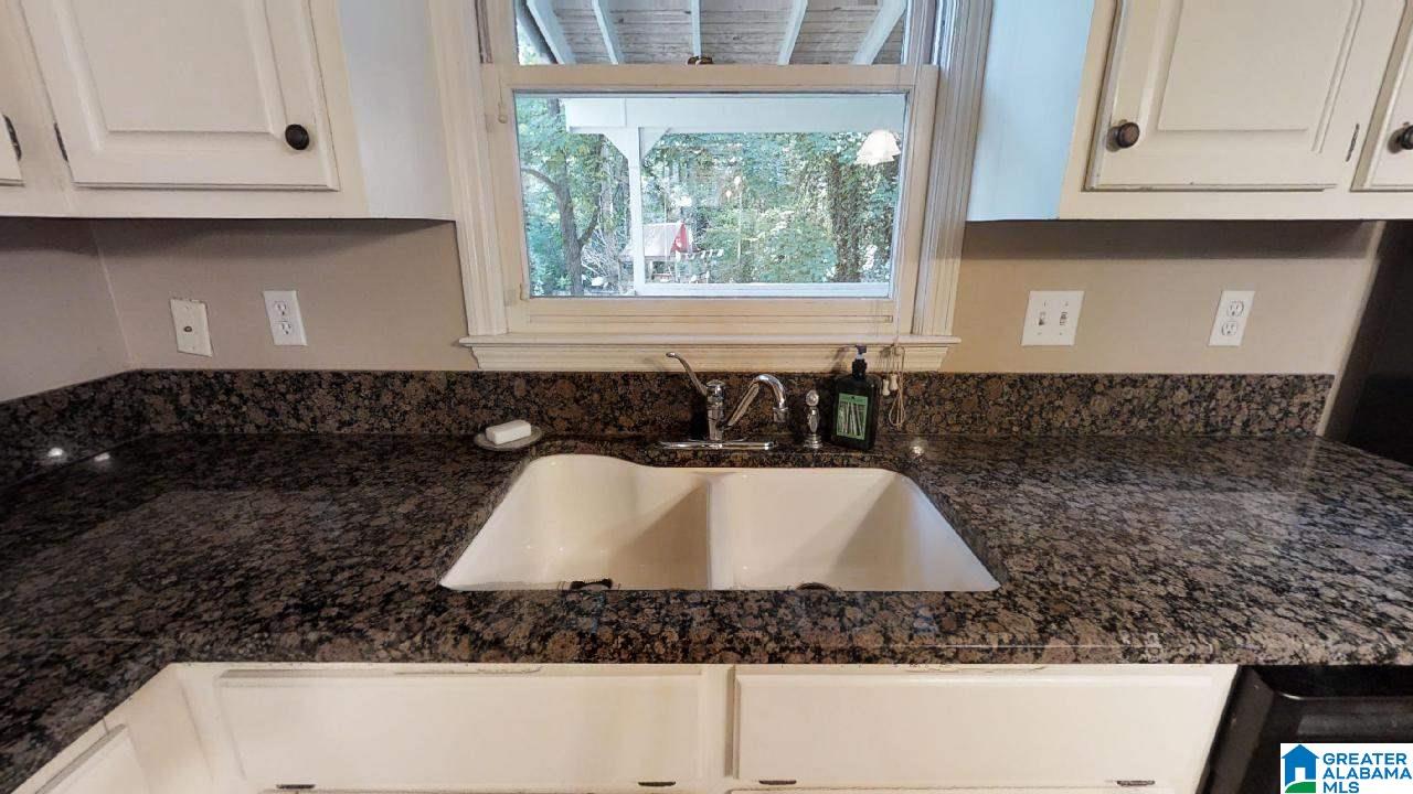 5205 Valleybrook Trace Birmingham, AL 35244 - Photo 5 of 42