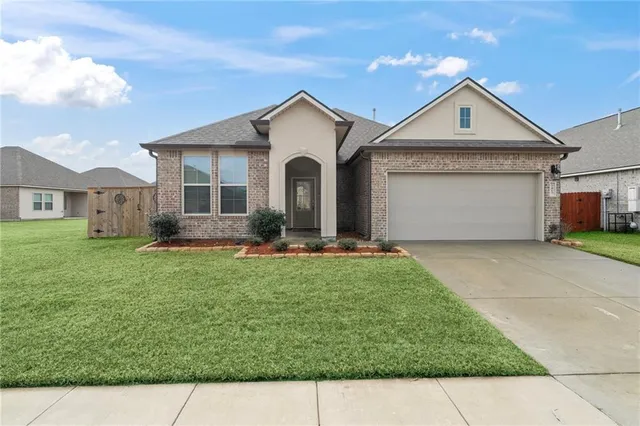 $2,350 | Undisclosed Address, Slidell, LA 70461