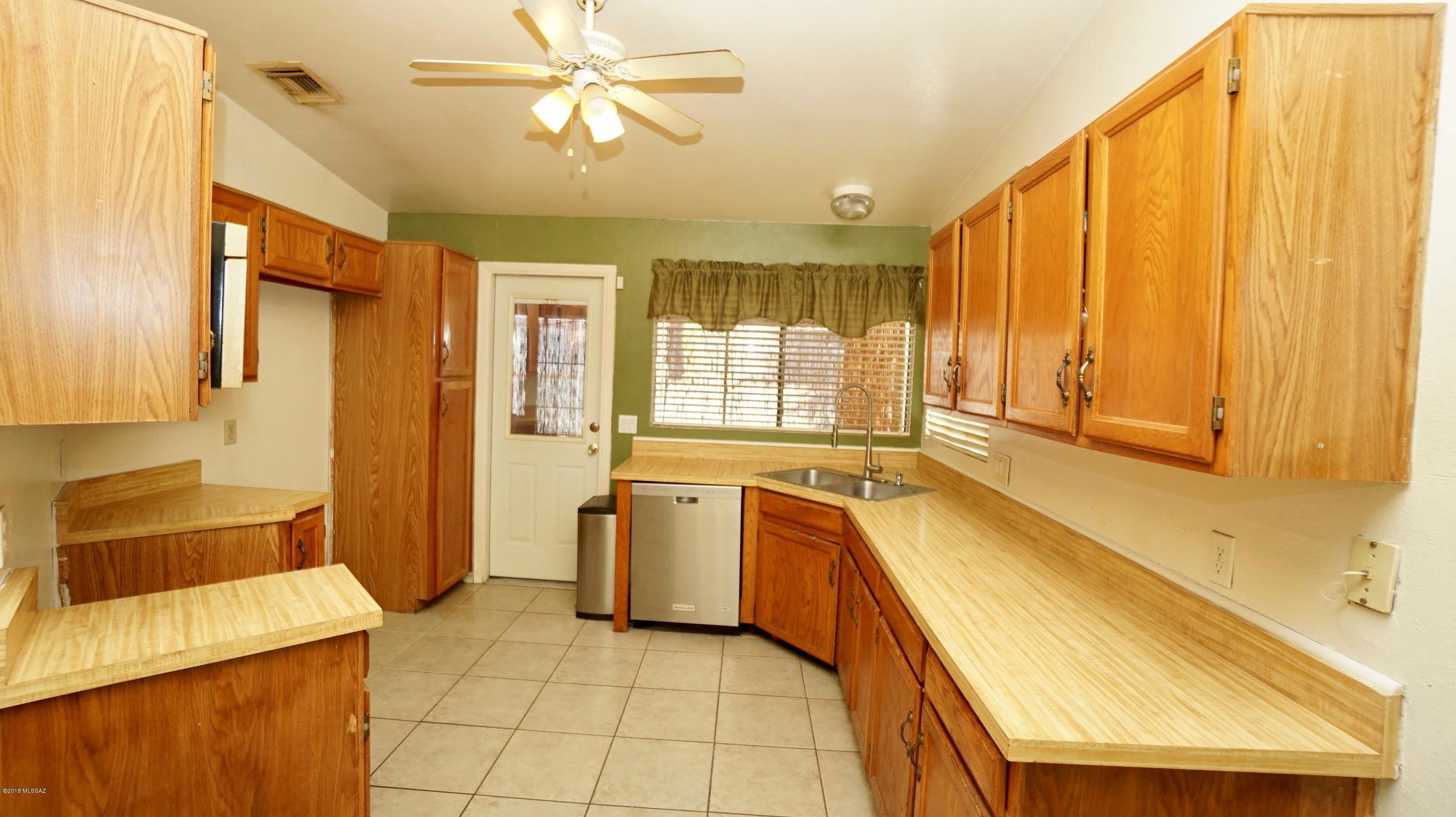 2624 West Flamebrook Road Tucson, AZ 85741 - Photo 5 of 19 Gallery Image 5