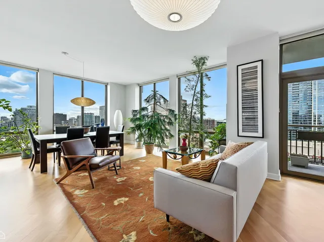 $5,500 | 1335 South Prairie Avenue, Unit 1706, Chicago, IL 60605