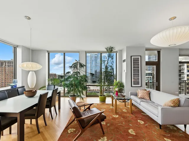 $5,500 | 1335 South Prairie Avenue, Unit 1706, Chicago, IL 60605