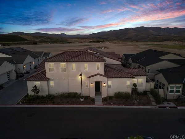 $939,900 | 1709 Avenida Tealing, Chula Vista, CA 91913