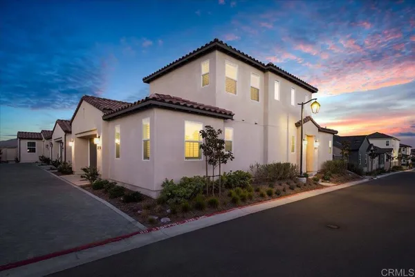 $939,900 | 1709 Avenida Tealing, Chula Vista, CA 91913