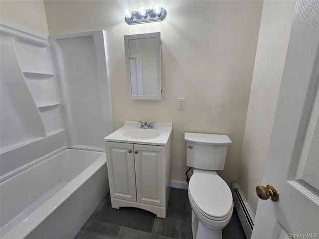 $2,000 | 2 Somerset Avenue, Unit 3, East Islip, NY 11730