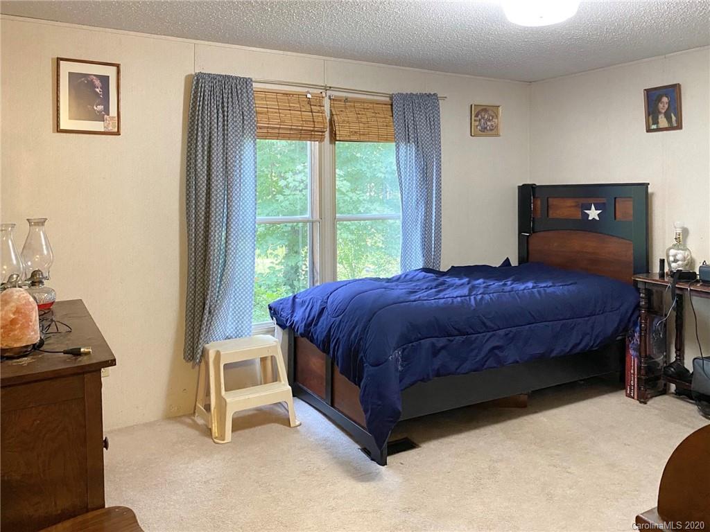 1046 Sharon Ridge Road Fairview, NC 28730 - Photo 9 of 15 Gallery Image 9