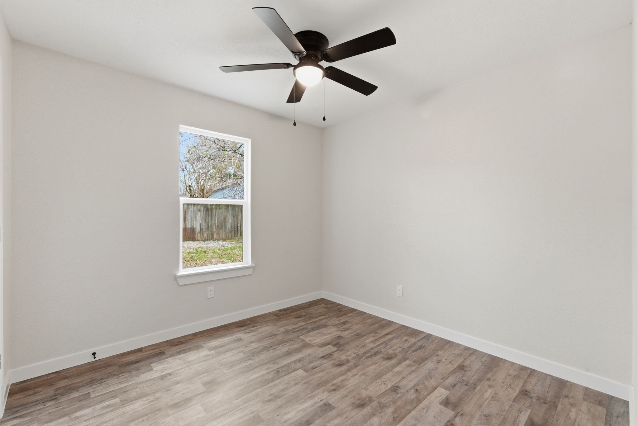 7534 Shaddock Drive Houston, TX 77041 - Photo 15 of 35