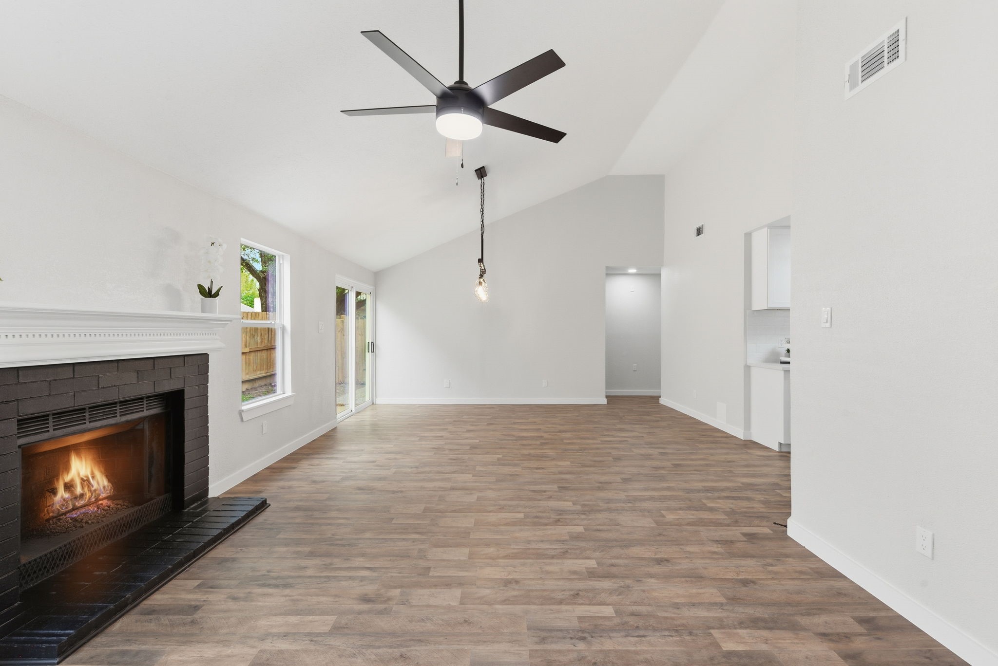 7534 Shaddock Drive Houston, TX 77041 - Photo 18 of 35