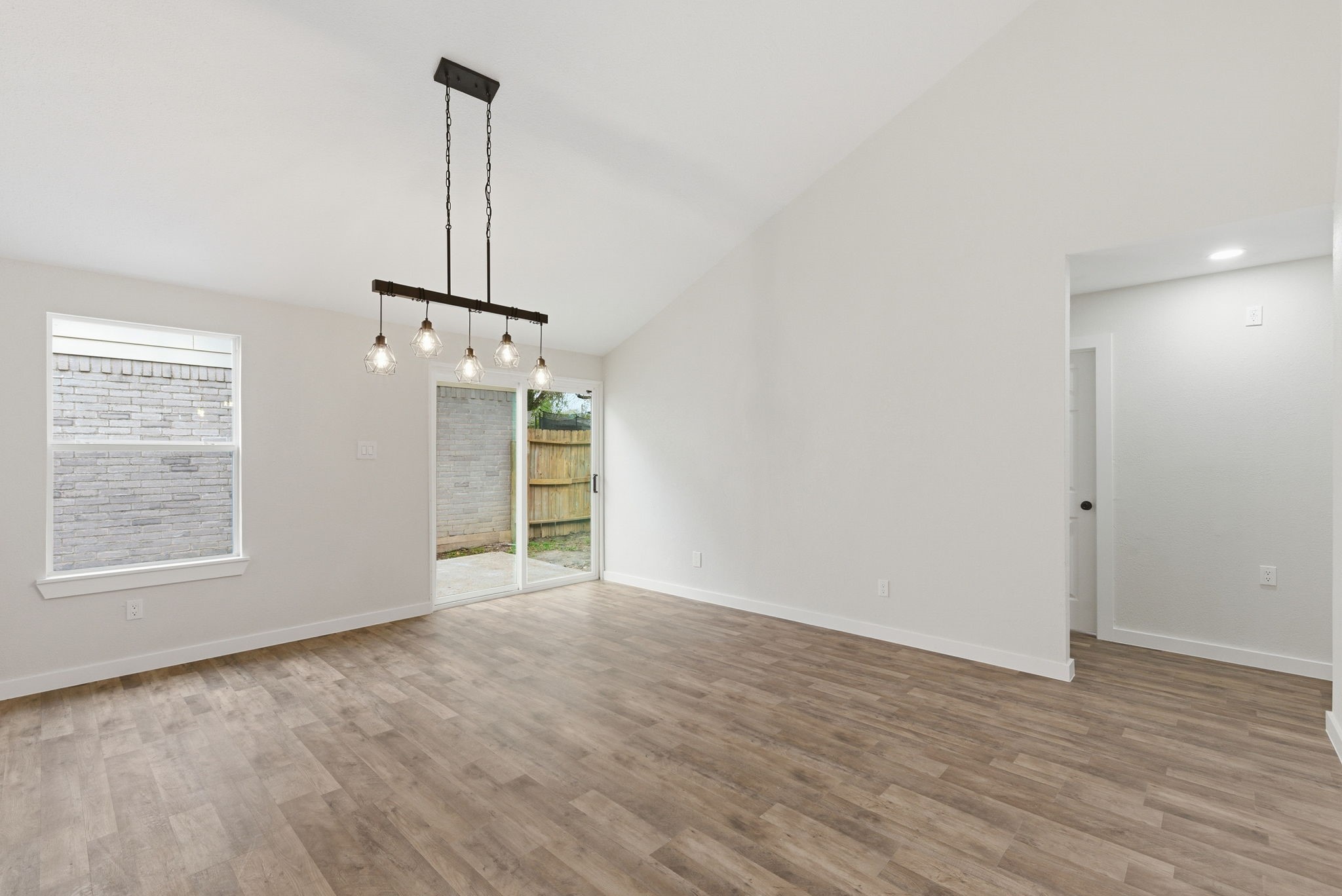 7534 Shaddock Drive Houston, TX 77041 - Photo 20 of 35