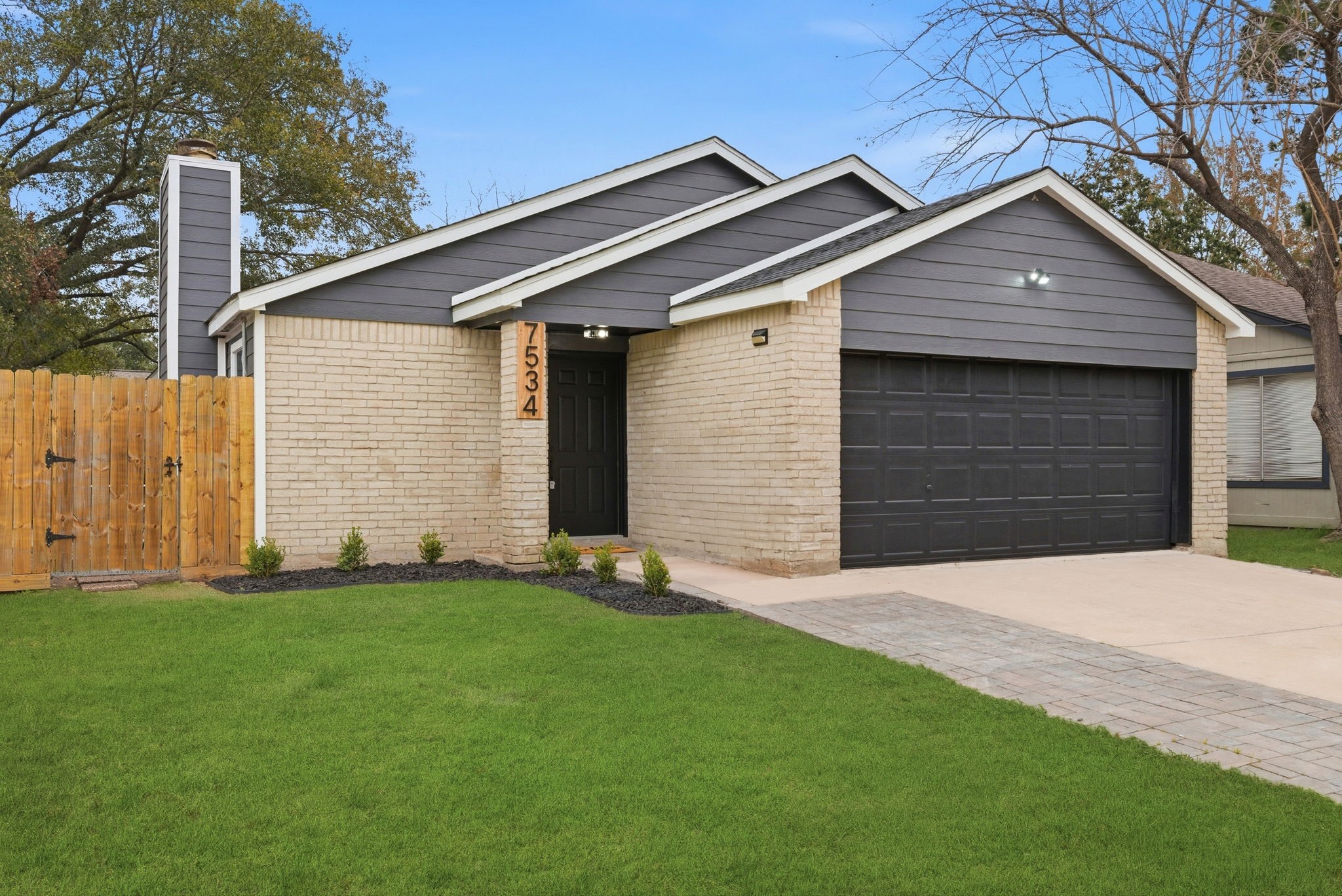 7534 Shaddock Drive Houston, TX 77041 - Photo 5 of 35