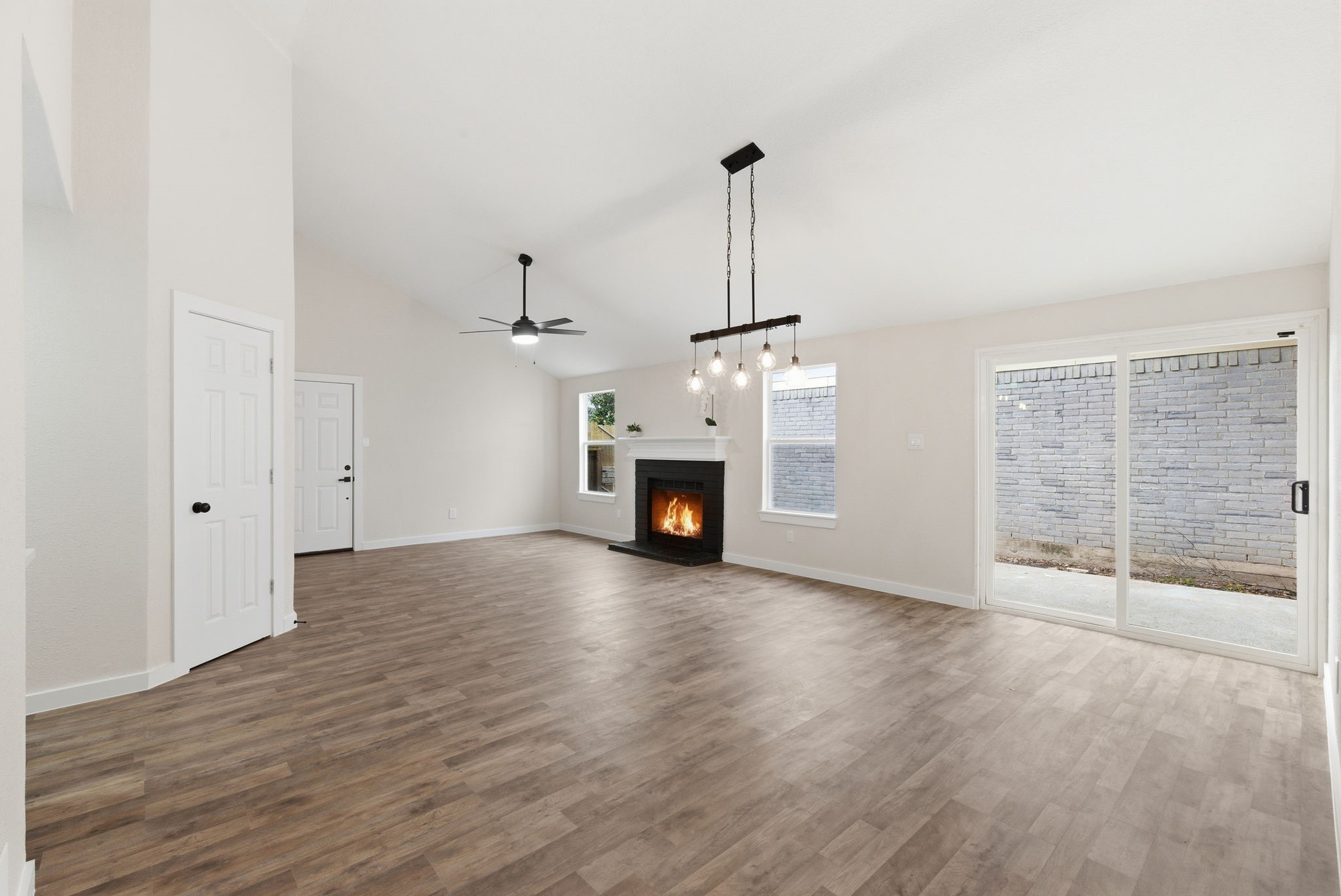 7534 Shaddock Drive Houston, TX 77041 - Photo 8 of 35