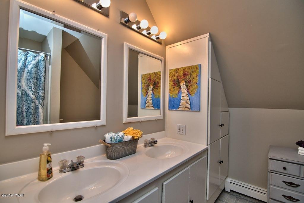 474 Rutledgedale Road Equinunk, PA 18417 - Photo 37 of 55 Upstairs Bath