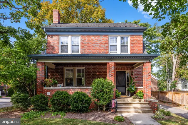 $2,500 | 420 West Cork Street, Winchester, VA 22601