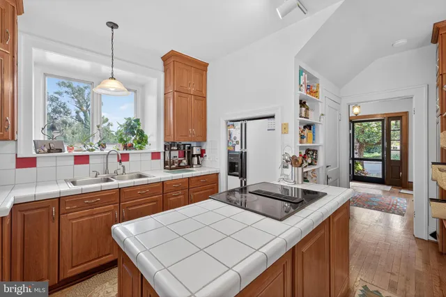 $2,500 | 420 West Cork Street, Winchester, VA 22601