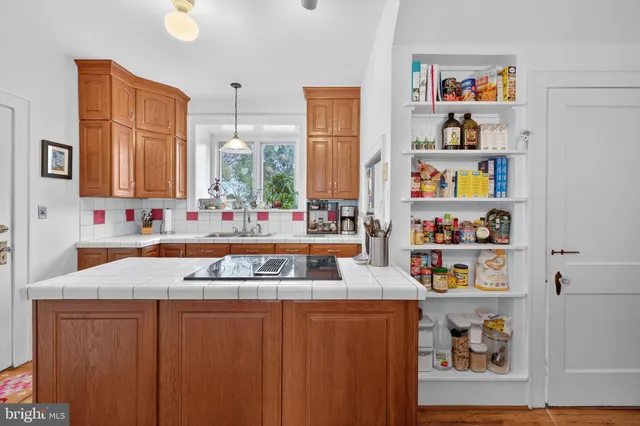 $2,500 | 420 West Cork Street, Winchester, VA 22601