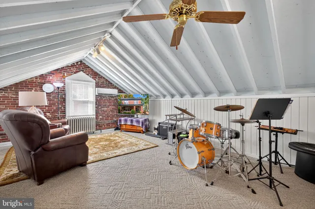 $2,500 | 420 West Cork Street, Winchester, VA 22601