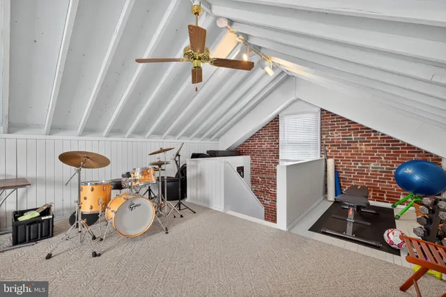 $2,500 | 420 West Cork Street, Winchester, VA 22601