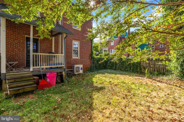 $2,500 | 420 West Cork Street, Winchester, VA 22601