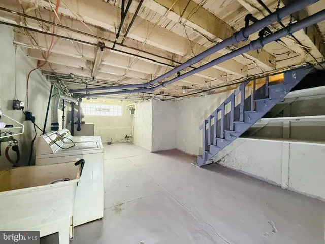 a view of a storage & utility room