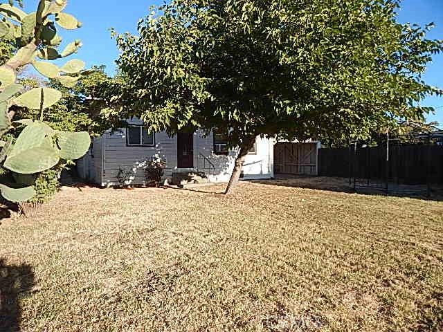 818 South Tehama Street Willows, CA 95988 - Photo 4 of 12 a house view with a outdoor space