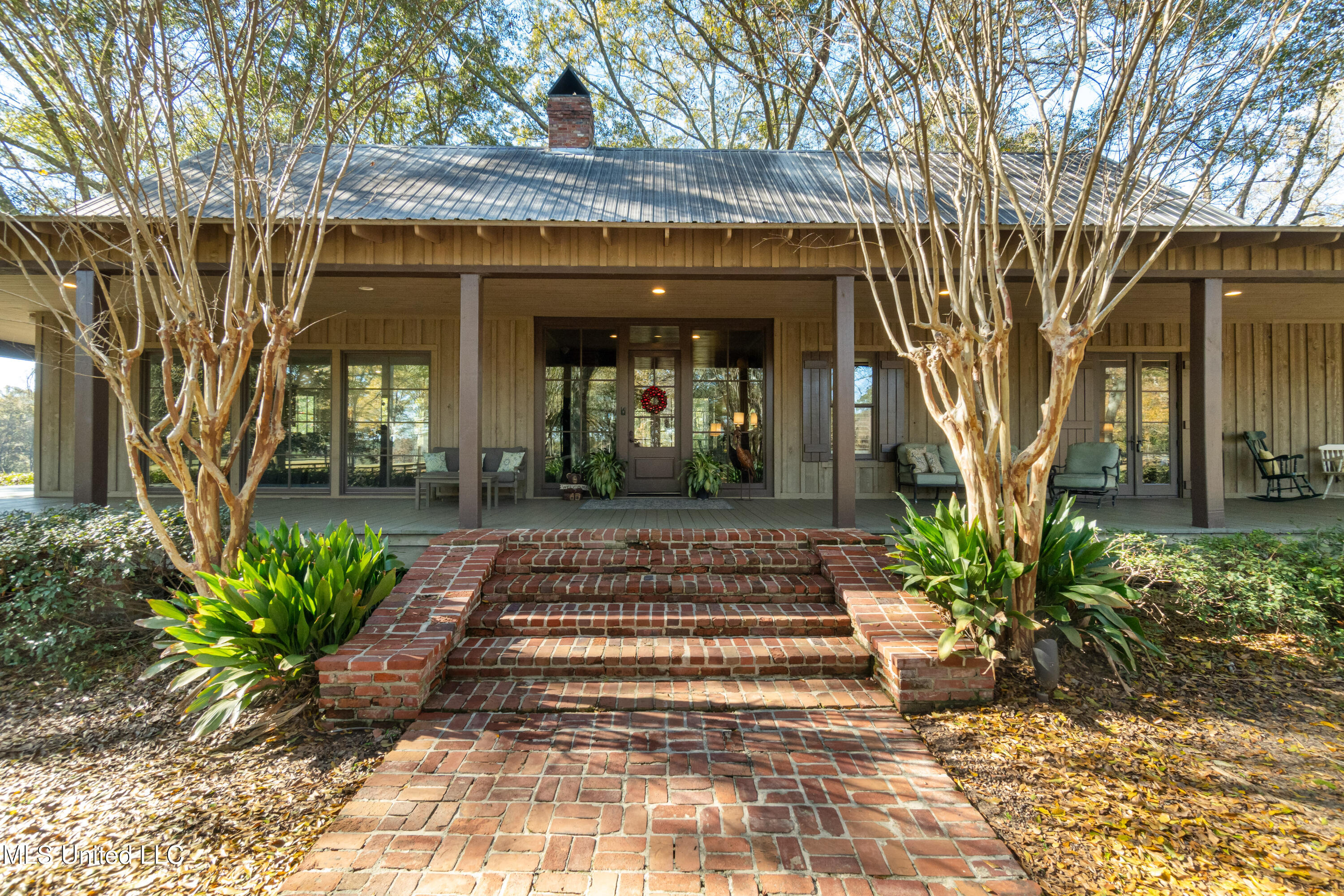 5844_N_Williamsburg_Rd-7