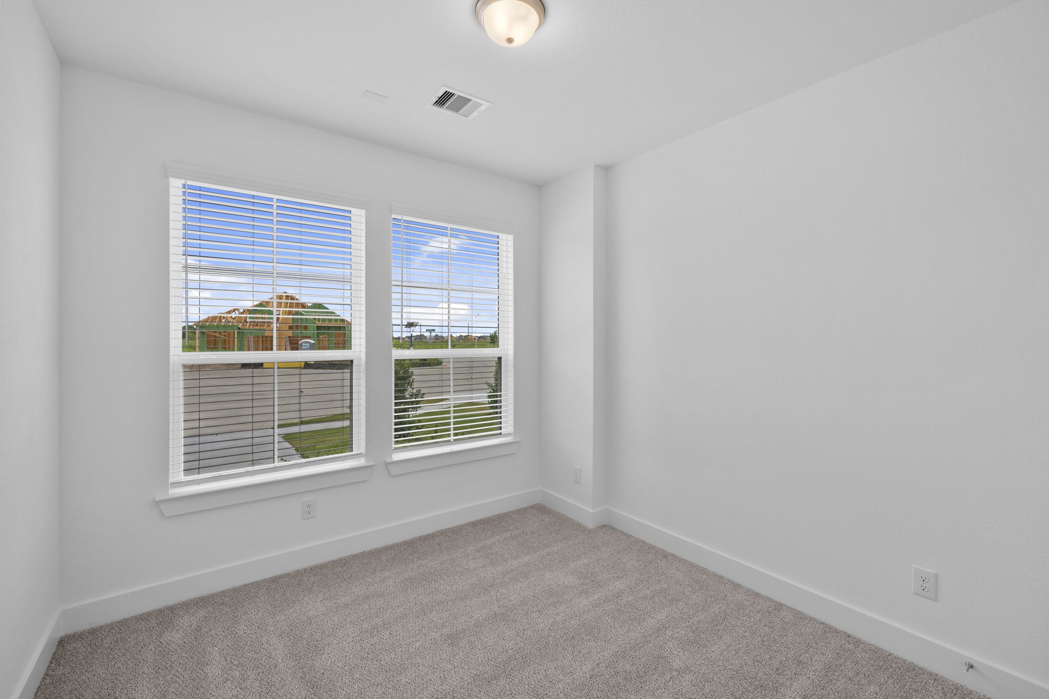 5259 Celestial Court Iowa Colony, TX 77583 - Photo 4 of 32