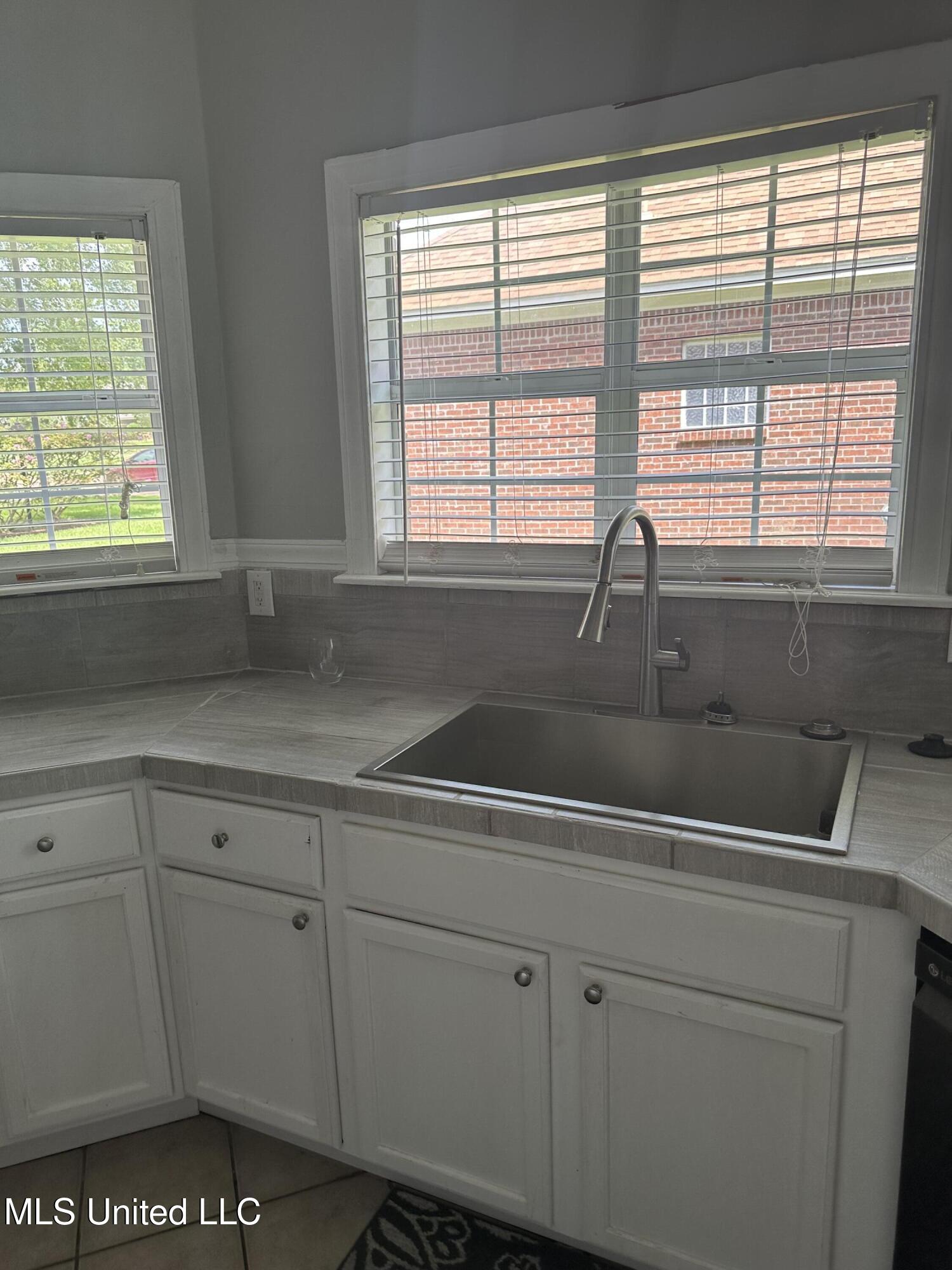 415 Brighton Court Brandon, MS 39047 - Photo 9 of 21 IMG_4289