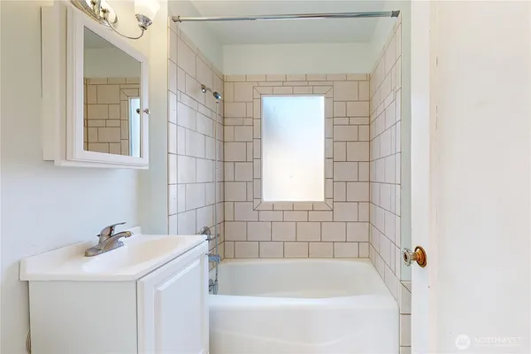 $329,900 | 405 Southeast 8th Street, College Place, WA 99324