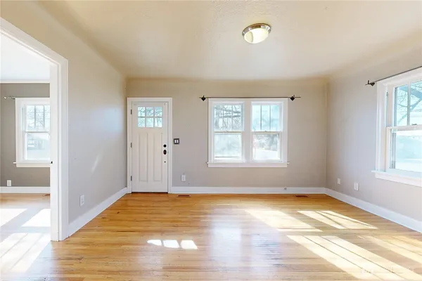 $329,900 | 405 Southeast 8th Street, College Place, WA 99324