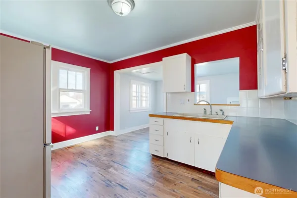 $329,900 | 405 Southeast 8th Street, College Place, WA 99324