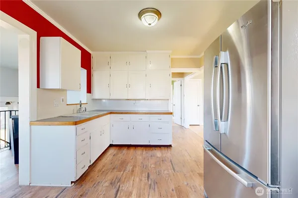 $329,900 | 405 Southeast 8th Street, College Place, WA 99324