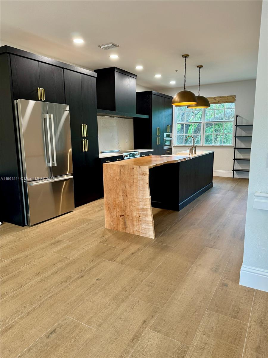 1873 Northwest 12th St  