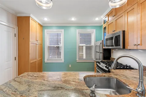 $395,000 | 510 Wickenden Street, Unit 1, Providence, RI 02903