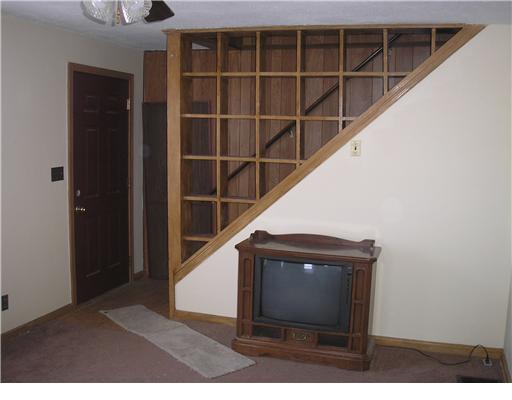 1803 Victory Drive Springfield, OH 45505 - Photo 3 of 9